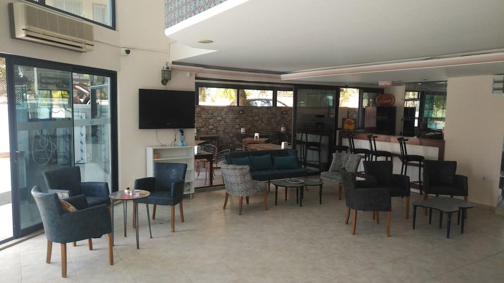 Baris Suite Hotel Кушадасы Экстерьер фото